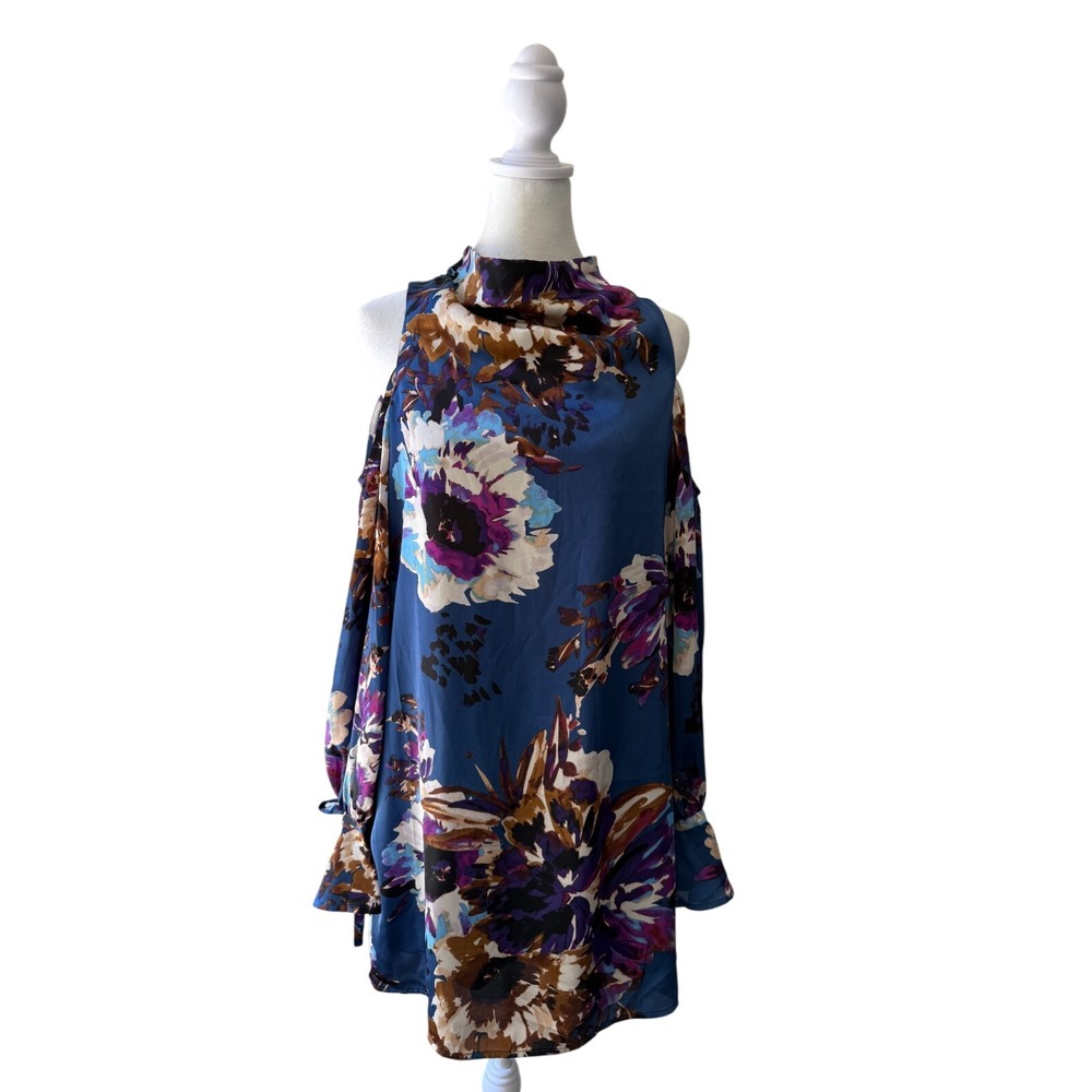 Ali & Jay Woman In The Window Dress Women S Blue Floral Cold Shoulder Party Chic